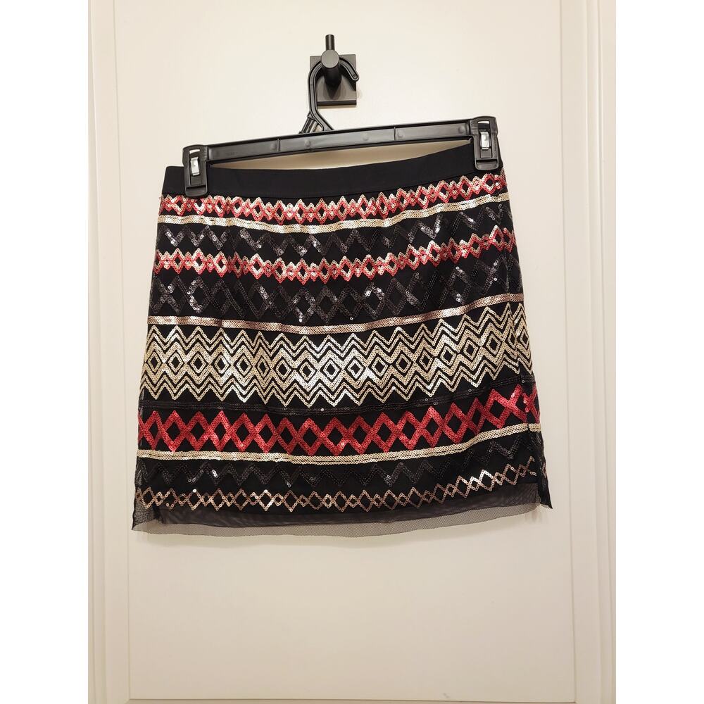 Chelsea & Violet Mini Skirt Black Geometric Sequin Pattern Red Silver Women's M